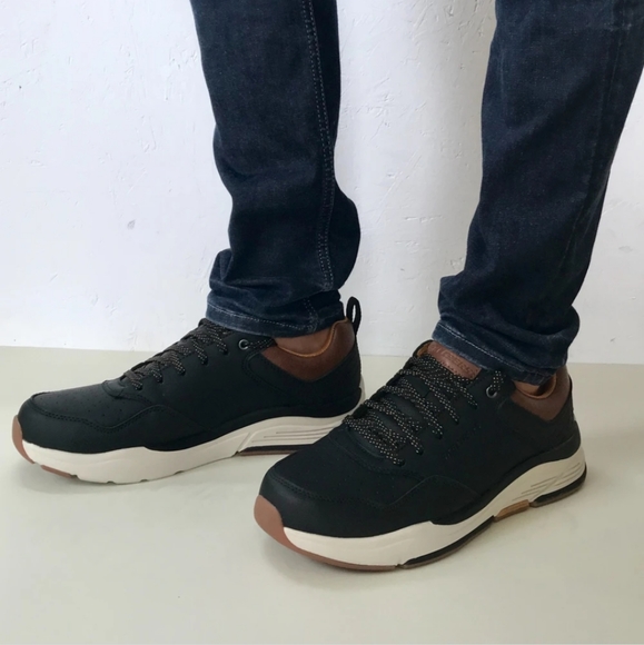 Skechers Benago Treno Relaxed Fit 